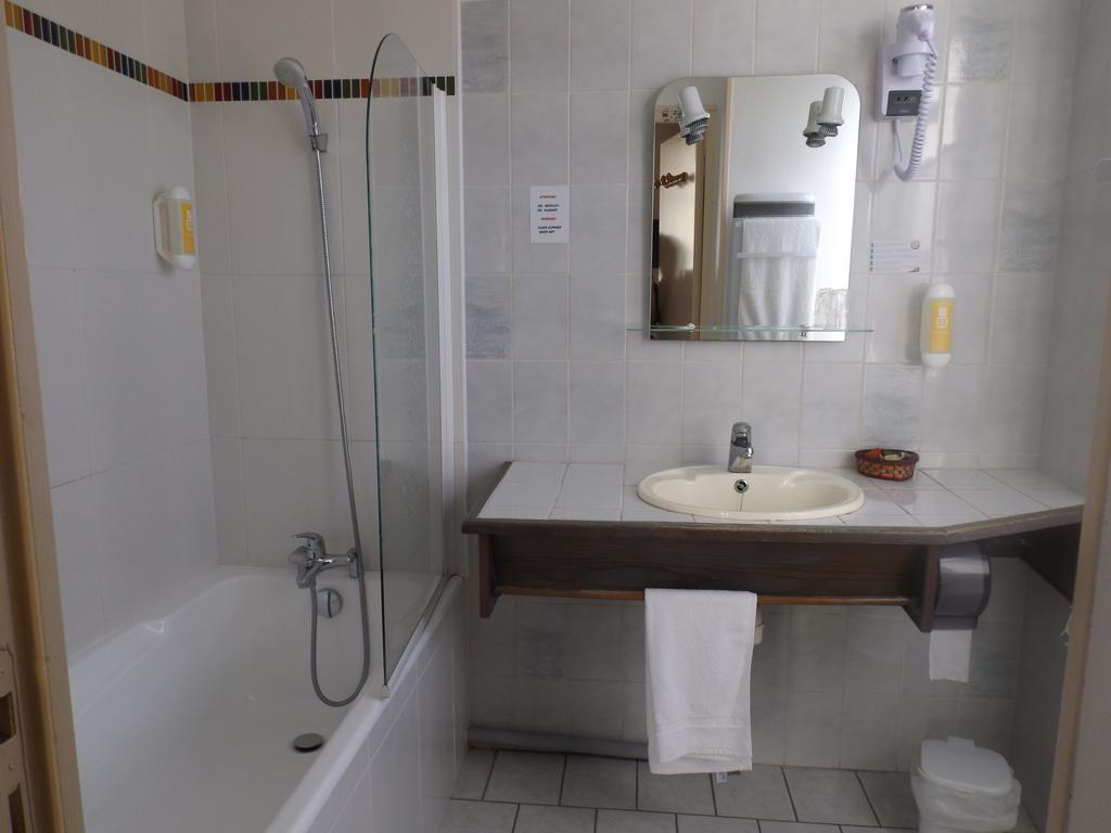 Logis Hotel La Residence, Cognac Centre Zimmer foto